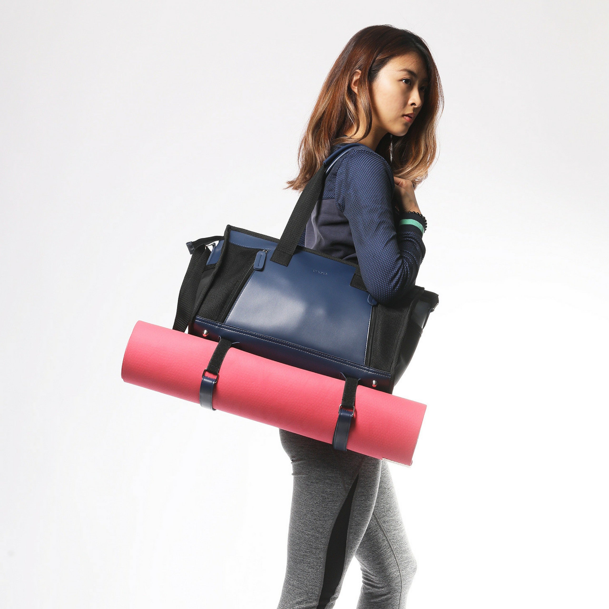 lululemon follow your bliss bag LAKOTA MINI DUFFEL BAG in navy blue & black